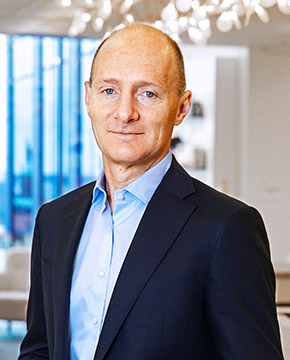 Magnus Groth, President and CEO (photo)