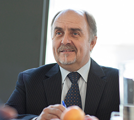 &Ouml;rjan Svensson (photo)
